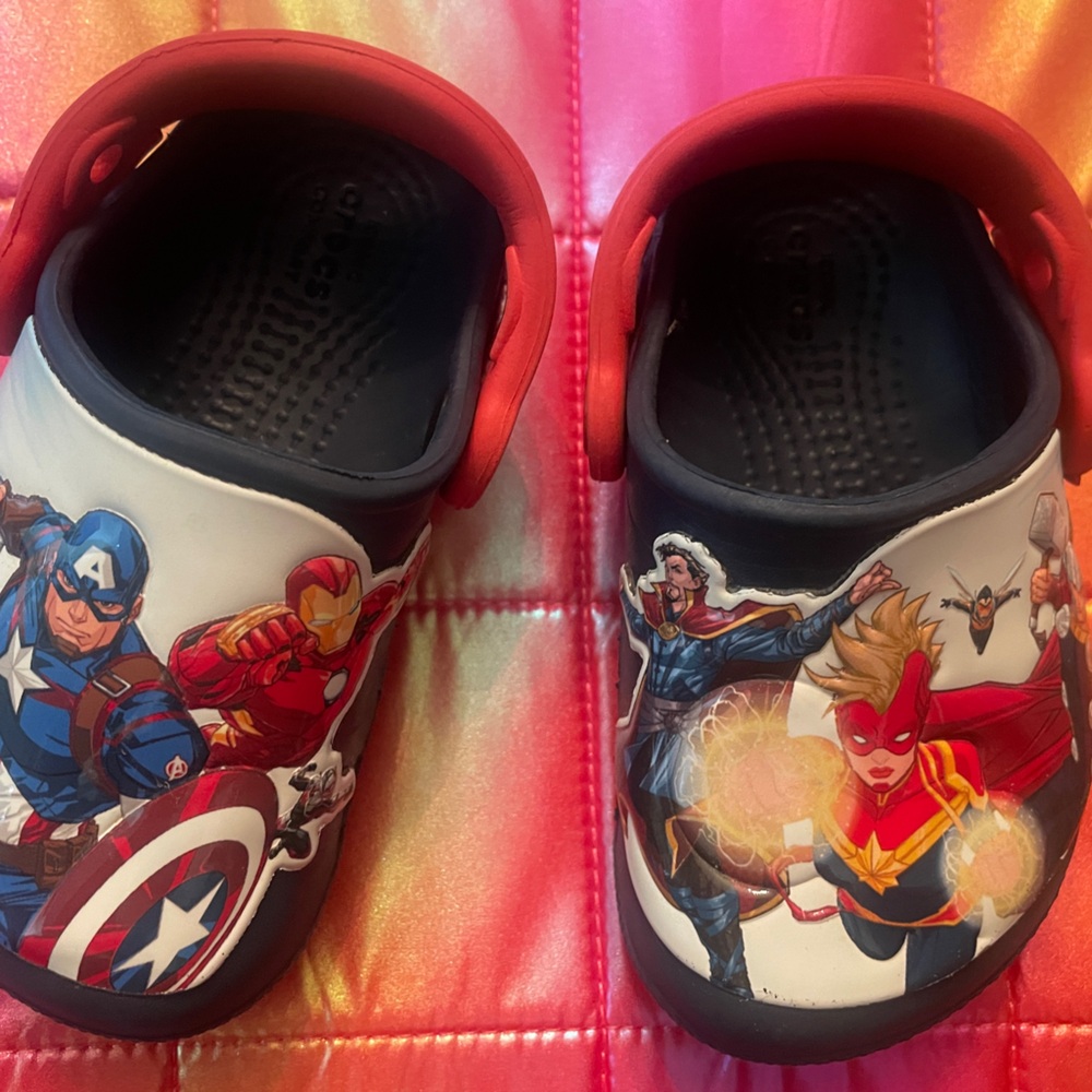 CROCS Marvel Superhero Crocs